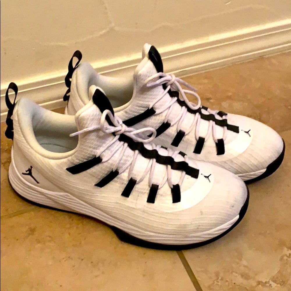 Jordan Ultra Fly Low 2